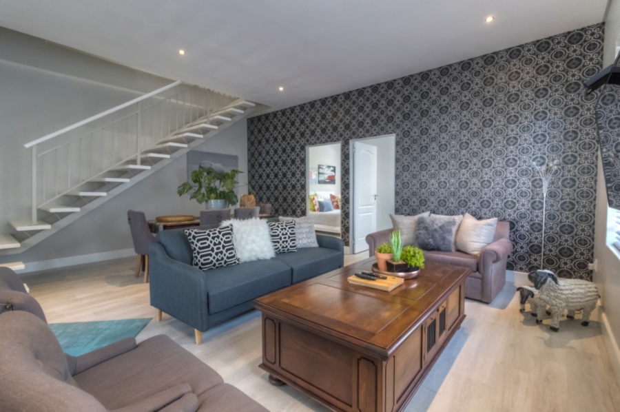 To Let 3 Bedroom Property for Rent in Paardevlei Western Cape